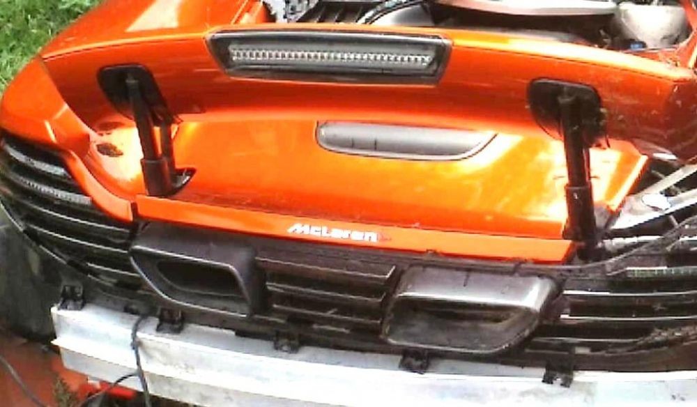 Mobil Sport McLaren Kecelakaan di Tol Jagorawi, Begini Kronologinya