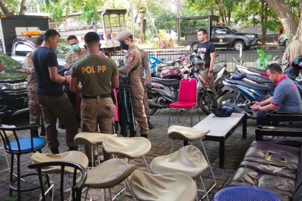 Kasihan, Satpol PP Makassar Belum Terima Gaji Tiga Bulan