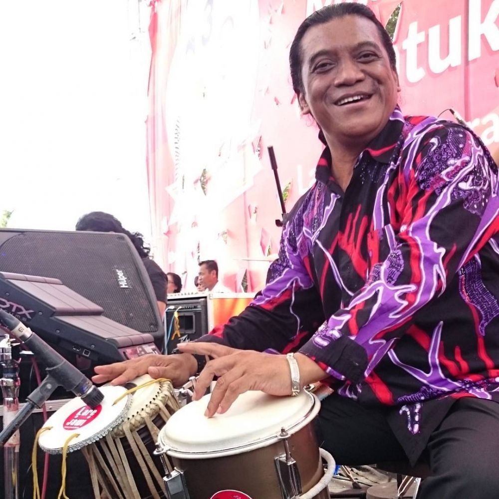 Kehilangan Sosok Panutan, 10 Momen Akrab Dory Harsa dan Didi Kempot