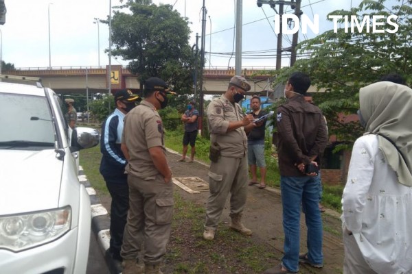 Pria Bule Terjaring Razia Masker di Semarang, Cuma Ditegur Polisi