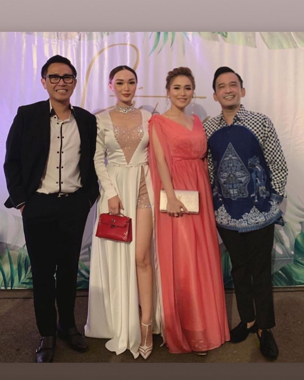 Duo Pedangdut, 10 Momen Persahabatan Ayu Ting Ting dan Zaskia Gotik