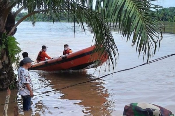 Kapal Klotok Tenggelam di Muara Badak, Satu Orang Masih Hilang