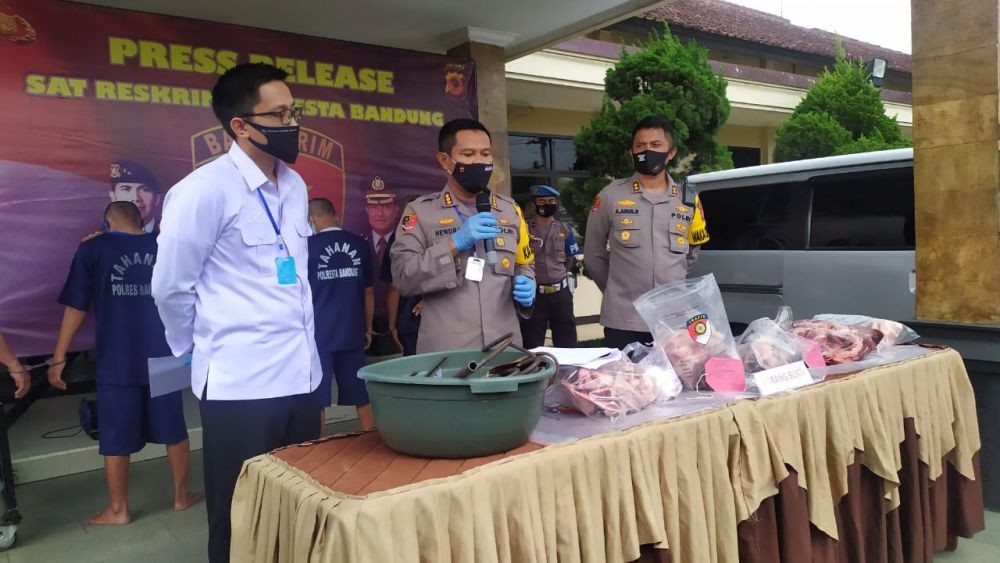 Polresta Bandung Bongkar Sindikat Penjualan 63 Ton Daging Babi