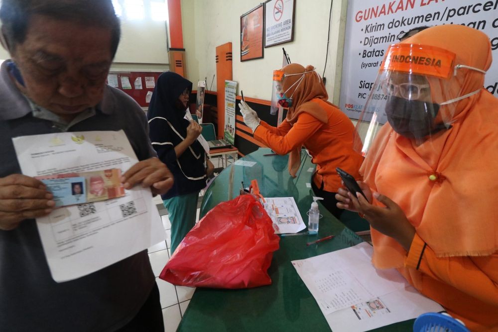 Gak Perlu ke Dinsos, Warga Surabaya Bisa Cek Bansos Lewat Situs Ini