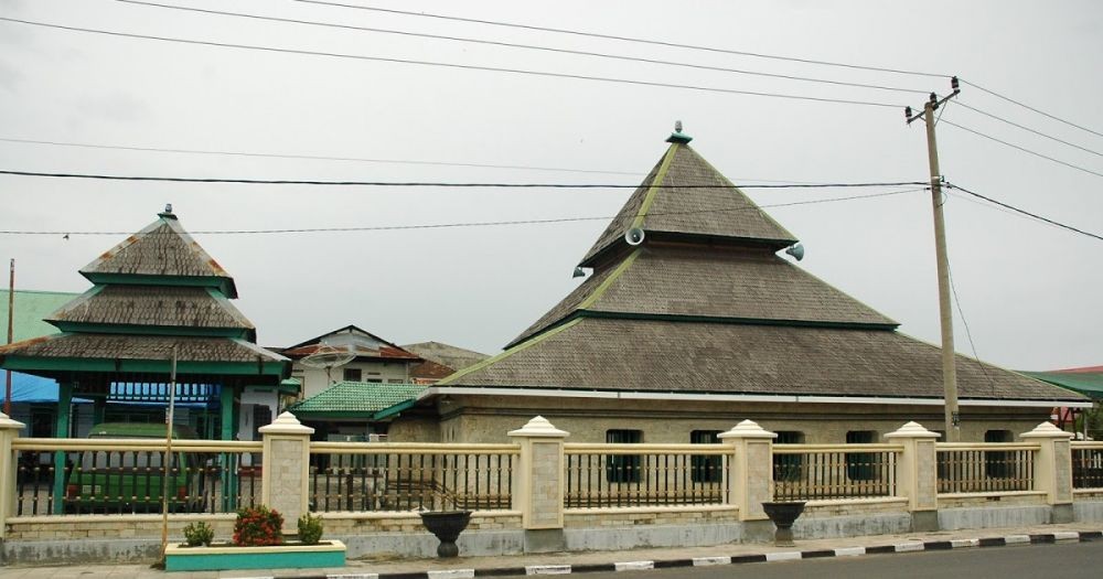 Paduan Empat Corak Budaya pada Bangunan Masjid Jami Tua Palopo 