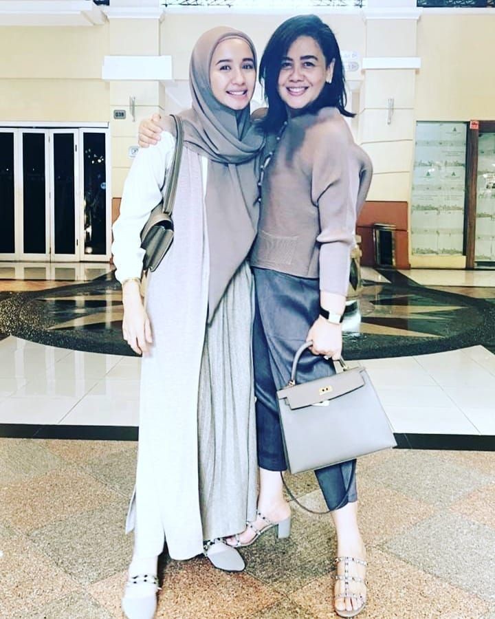 10 Potret Menawan Ibunda Maudy Ayunda, Mereka Berdua Mirip Banget