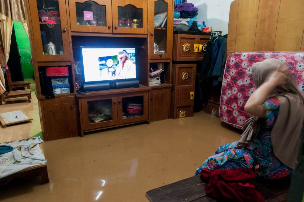 Banjir 1,5 Meter Landa Perumahan di Tigaraksa Tangerang 