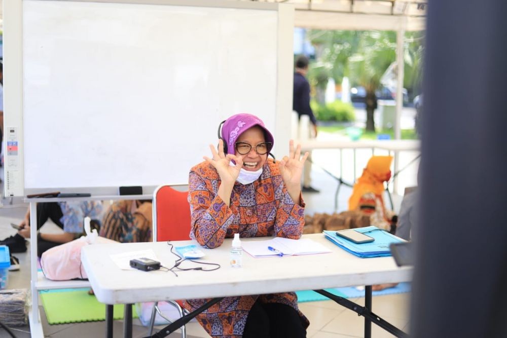 Cara Risma Semangati Pelajar SMP di Surabaya pada Masa Pandemik