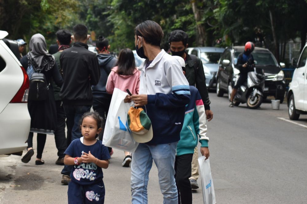 PSBB Belum Usai, Toko Distro hingga Baju Muslim di Bandung Mulai Buka 