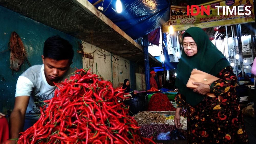 Harga Cabai di Sumut Masih 'Pedas', Pasar Murah Disebut Jadi Solusi