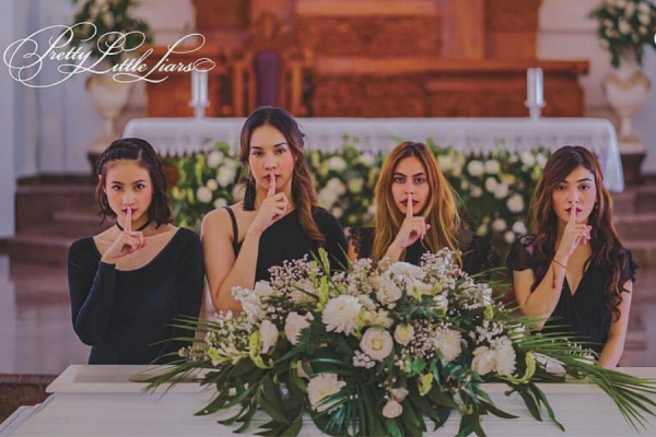 Cast Pretty Little Liars Ungkap Pengalaman Hadapi Cyber Bullying