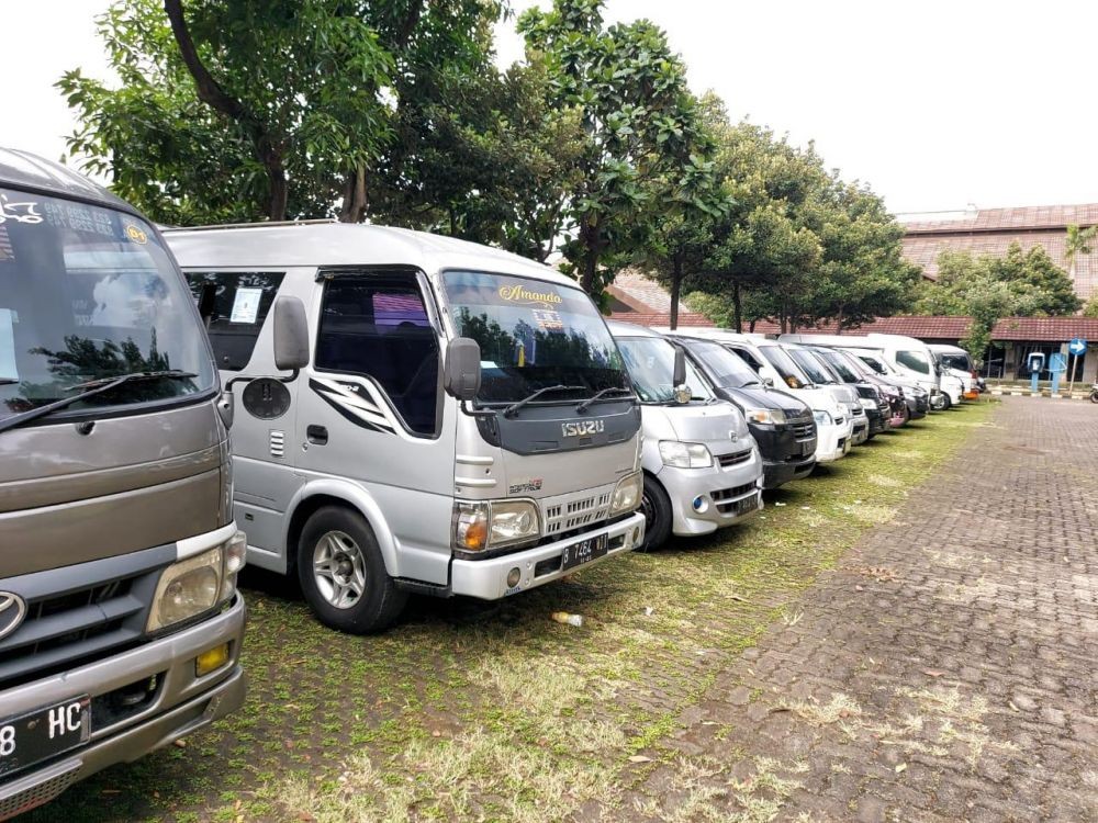 Larangan Mudik, 40 Kendaraan Travel Gelap Diamankan di Banten