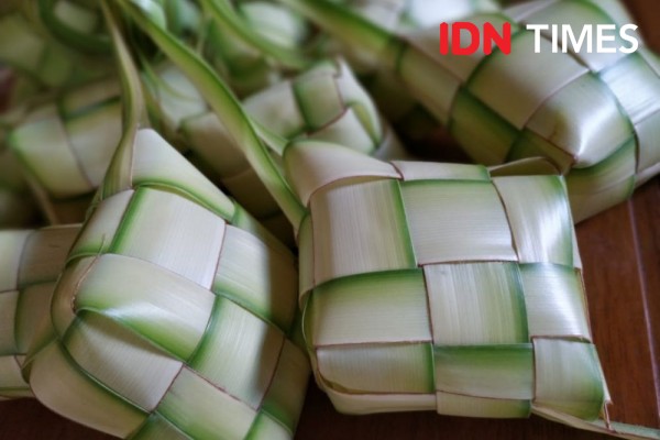 Pecah Telur hingga Bagi Permen, 10 Tradisi Lebaran Berbagai Negara
