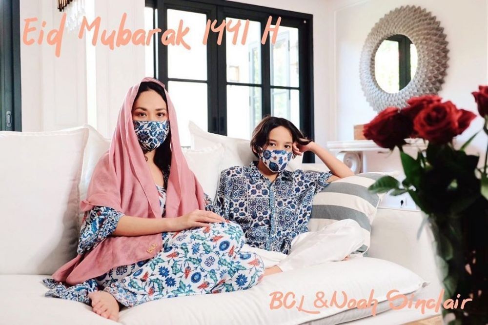 Taat Aturan, 10 Artis Ini Memakai Masker saat Rayakan Lebaran