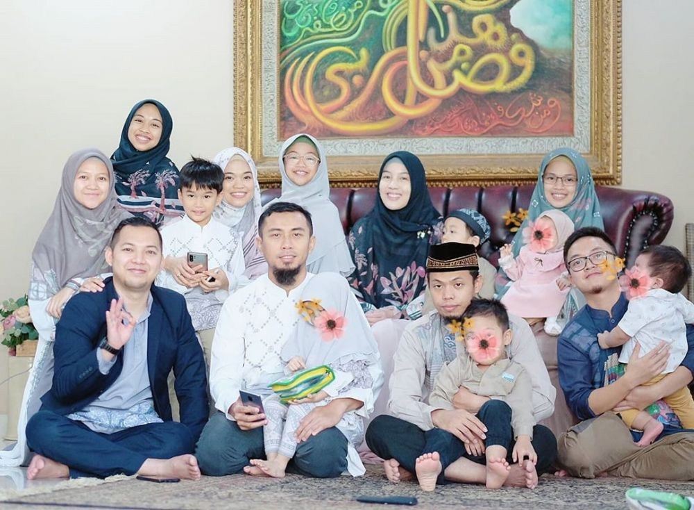 10 Foto Serunya Lebaran ala Keluarga Ustaz Indonesia
