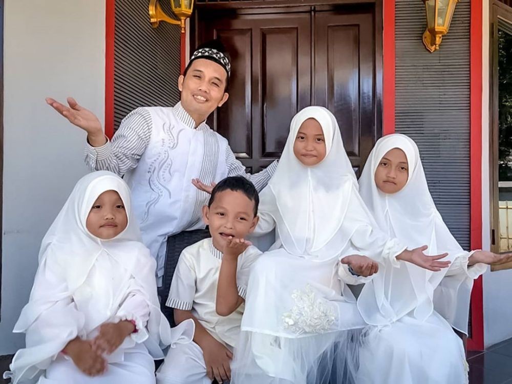10 Foto Serunya Lebaran ala Keluarga Ustaz Indonesia