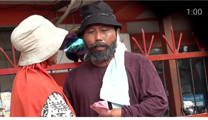 10 Potret Penyamaran Artis di Acara Berbagai Rezeki, Bakal Pangling!