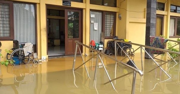 21 Wisma Lansia di Samarinda Terendam Banjir, 60 Warganya Dievakuasi