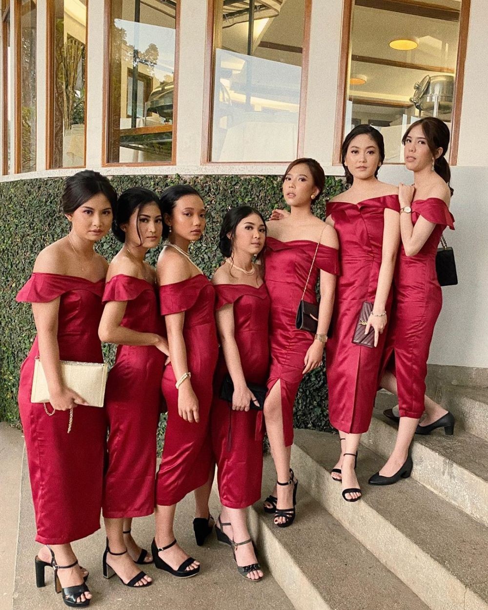 model gaun bridesmaid satin