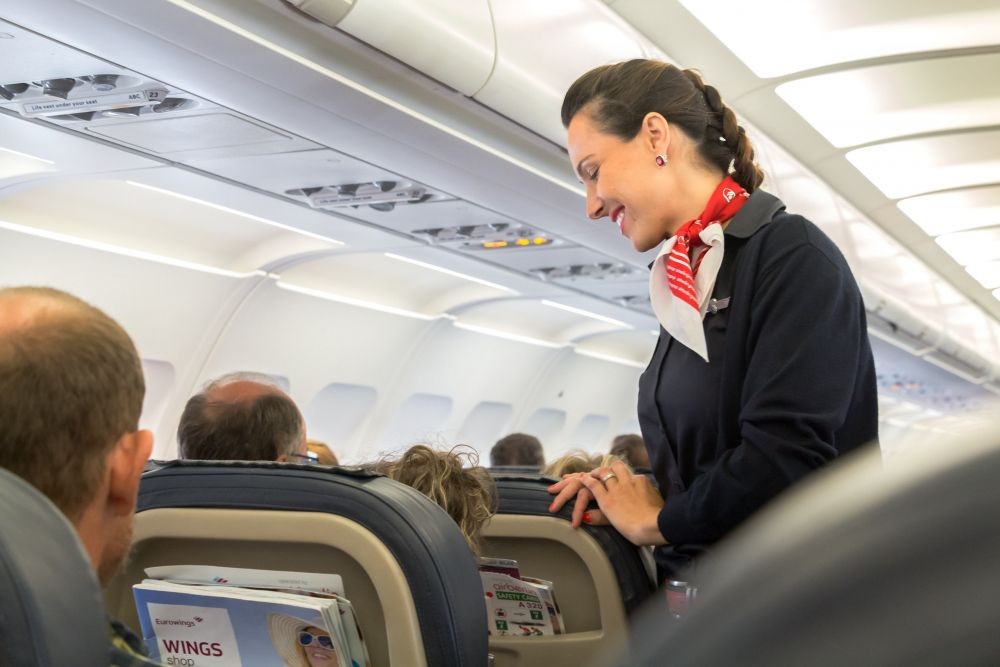10 Hal yang Harus Kamu Pahami Soal Emergency Exit Seats di Pesawat