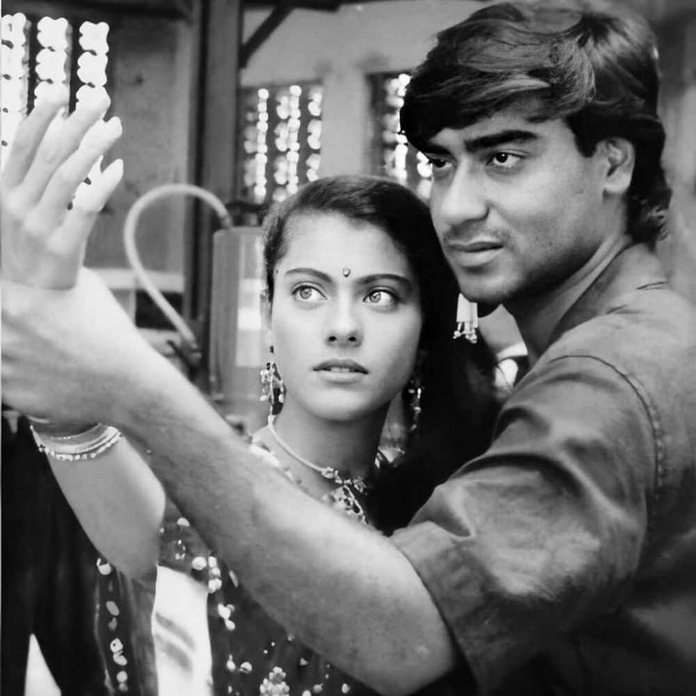 21 Tahun Pernikahan, 10 Potret Kajol dan Ajay Devgan yang Makin Mesra