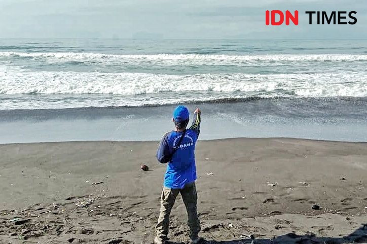 Sepasang Pelajar Terseret Arus Pantai Tegalwangi, Satu Meninggal Dunia
