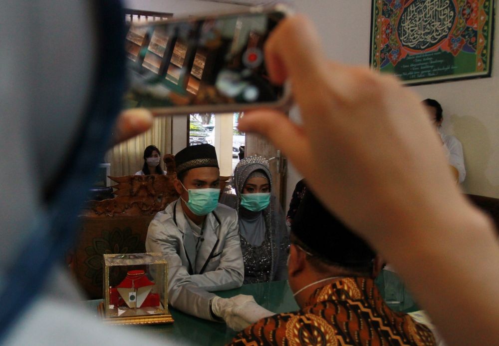 Pasangan di Subang Nikah Depan Ibu yang Sedang Koma di Ruang ICU