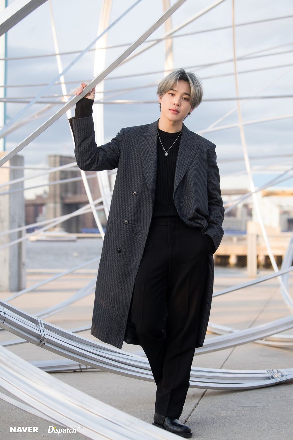 10 Referensi Outfit ala Jimin BTS ini Bisa Luluhkan Hati Calon Mertua
