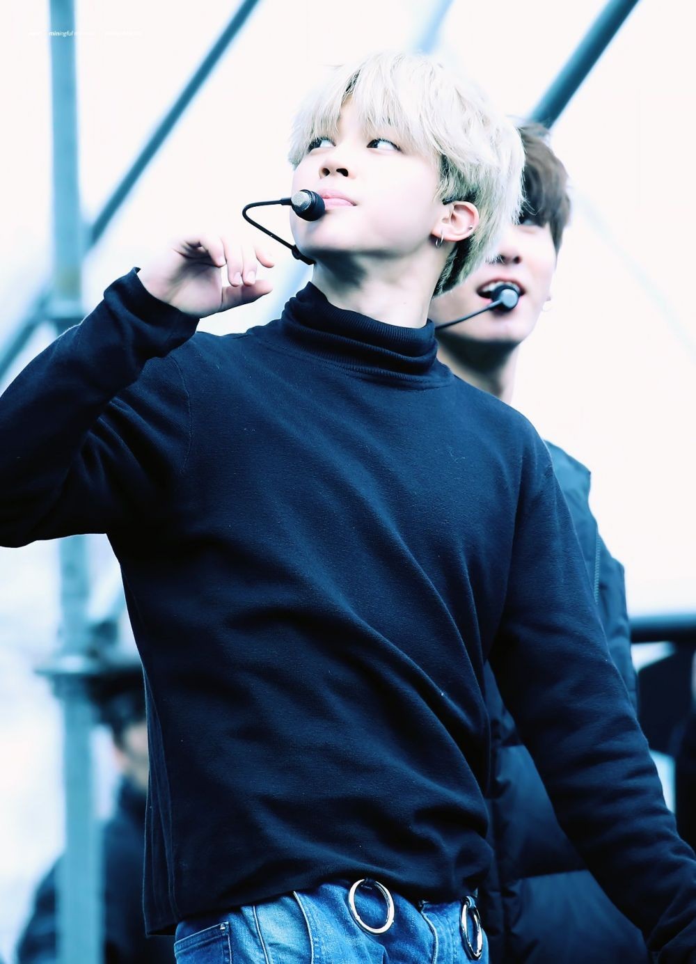 10 Referensi Outfit ala Jimin BTS ini Bisa Luluhkan Hati Calon Mertua