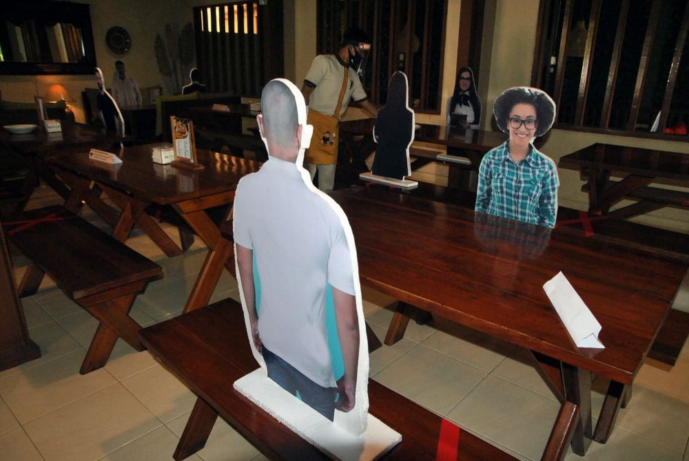 Pemiliknya Positif COVID-19, Satpol PP Tutup Restoran di Kota Cimahi