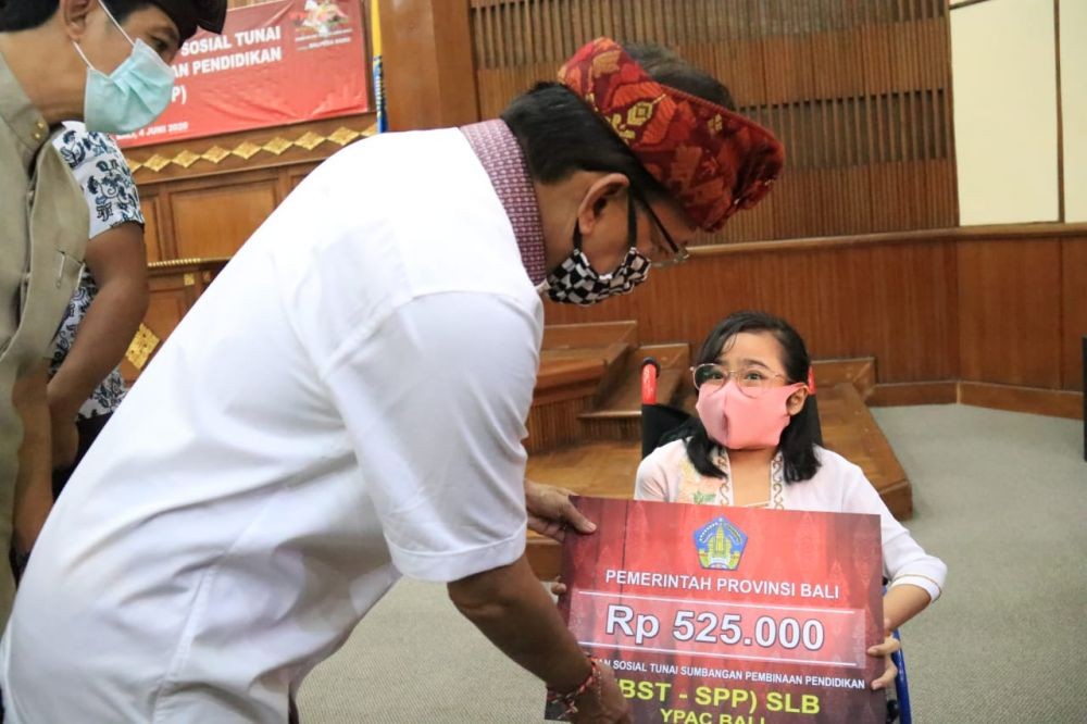 Siswa SD-SMA Swasta di Bali Dapat Bantuan Biaya Hingga Rp750 Ribu