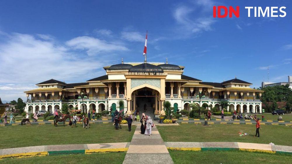 Serba Serbi Kedatangan Anies Baswedan di Istana Maimun Medan