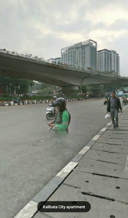 10 Potret Orang Indonesia saat Dipotret Google Maps, Posenya Kocak