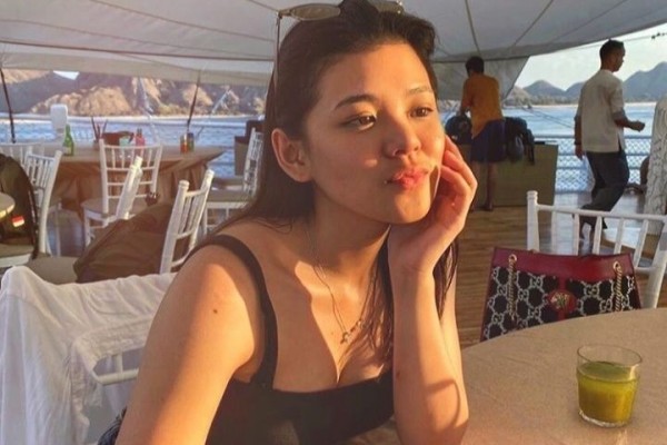 Hits Abis! 10 Potret Sekretaris Ashanty, Vindyka Giselle yang Memesona