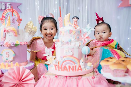 10 Foto Manis Pesta Ultah Thania & Thalia, Putri Kebangaan Ruben Onsu