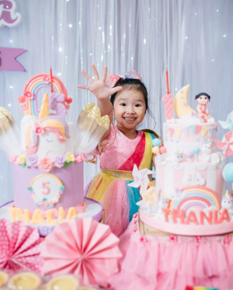 10 Foto Manis Pesta Ultah Thania & Thalia, Putri Kebangaan Ruben Onsu