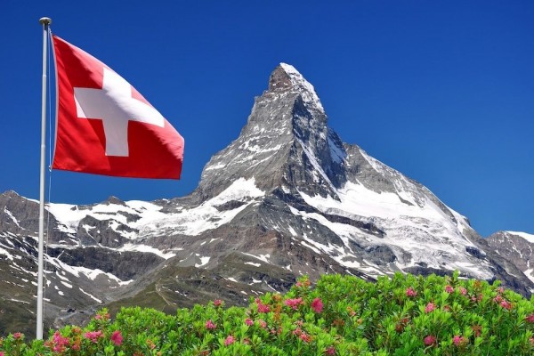 Swiss alias Switzerland merayakan kemerdekaan pada tanggal 1 Agustus. Menariknya negara ini merdeka sejak tahun 1921.