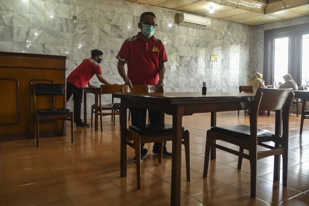 Vaksinasi di Semarang Dikeluhkan, Masalah Registrasi hingga Domisili