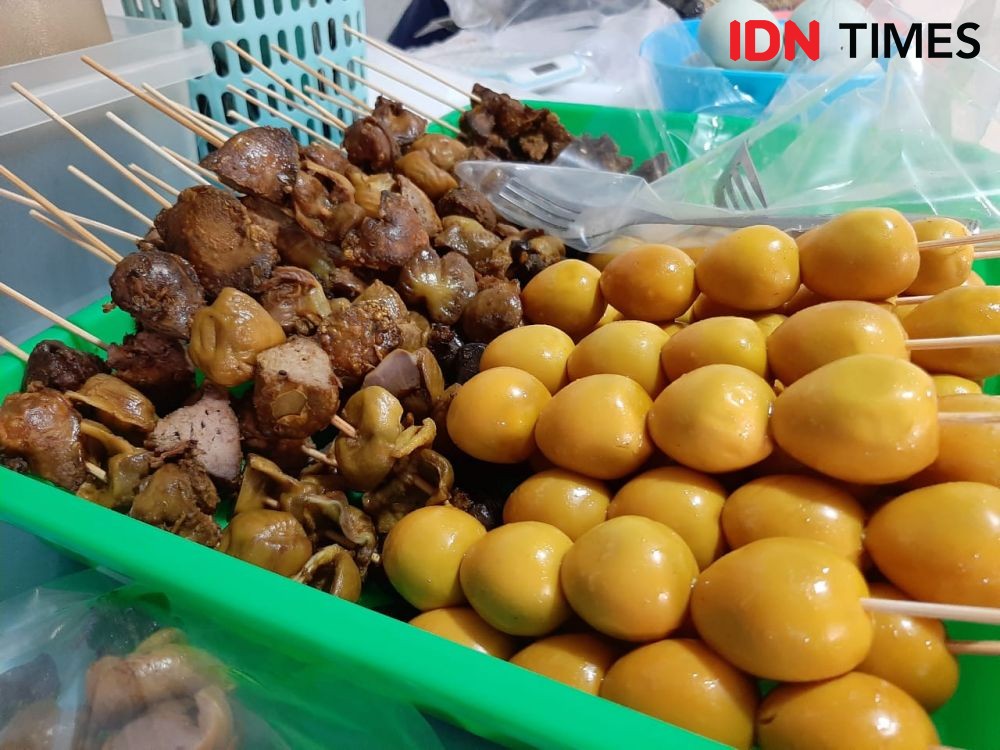 10 Kuliner Legendaris di Pulau Lombok yang Jago Goyang Lidah
