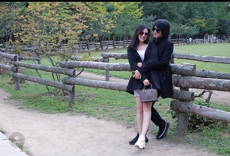 10 Potret Mesra Kevin dan Vicy yang Tunda Nikah karena Pandemik