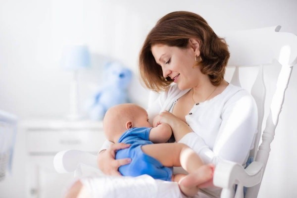 Dear Mom, Ini Alasan Pentingnya Inisiasi Menyusui Dini (IMD)