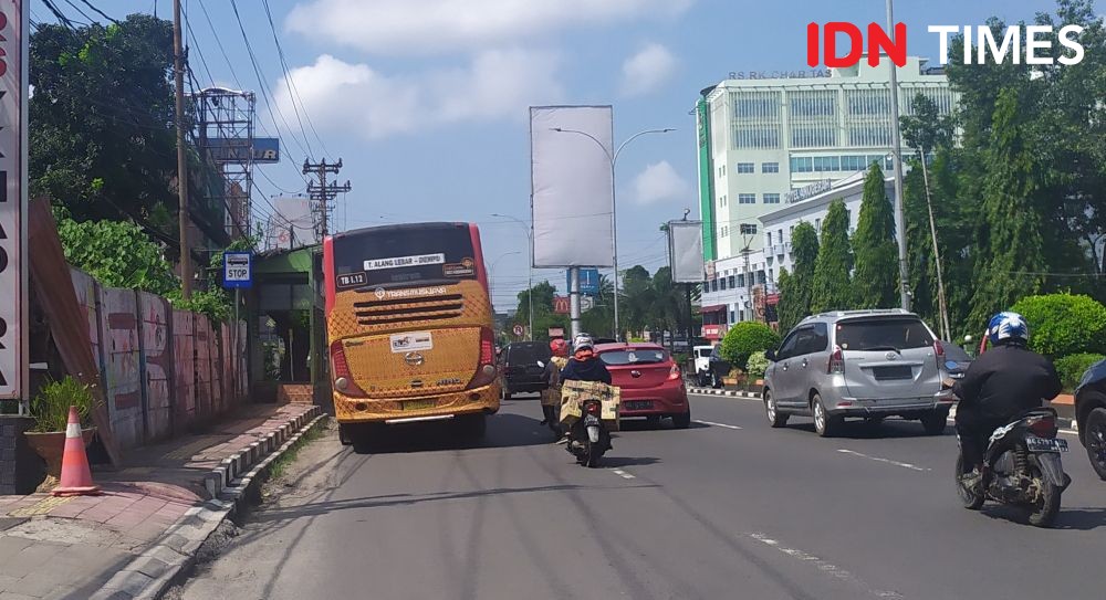 Koridor Teman Bus Terhalang Pasar Kalangan, TMPJ Minta Bantuan Pemkot