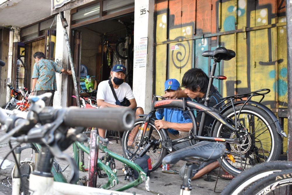 Jualan Onderdil Sepeda, Pedagang Ini Bisa Raup Untung Rp8 Juta Sehari