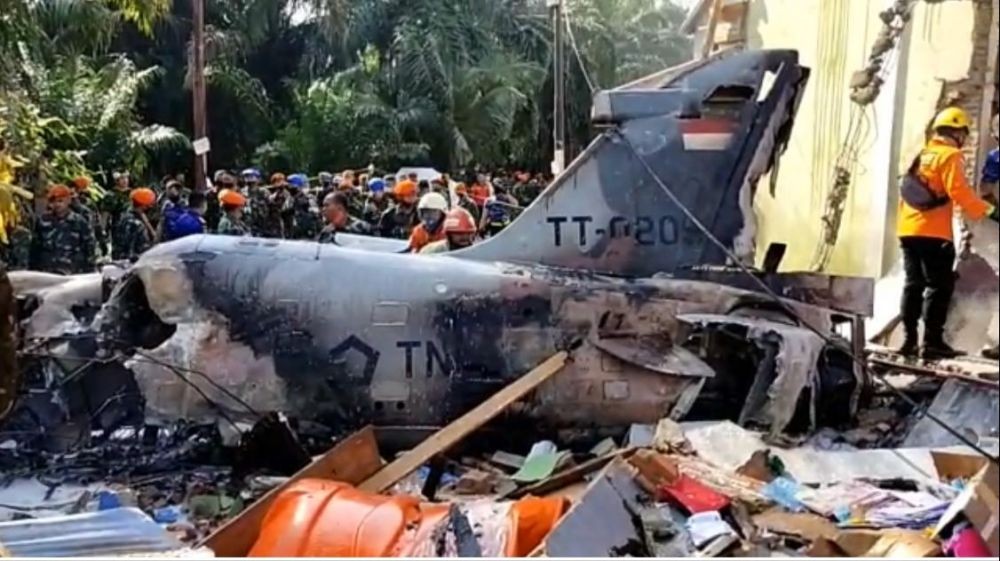 Pesawat Tempur Hawk Jatuh di Riau, Pilot Selamat 