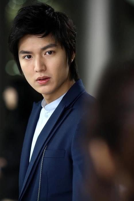 Makin Kinclong, 10 Potret Lee Min Ho 10 Tahun Terakhir Vs Sekarang