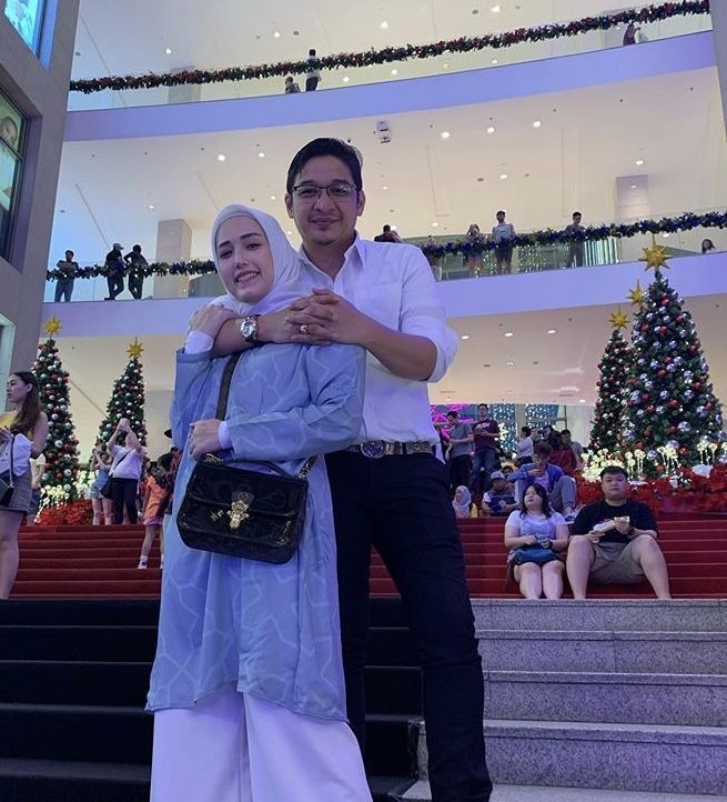 10 Potret Mesra Pasha Ungu dan Adelia Wilhelmina, Pasutri Kerap LDR
