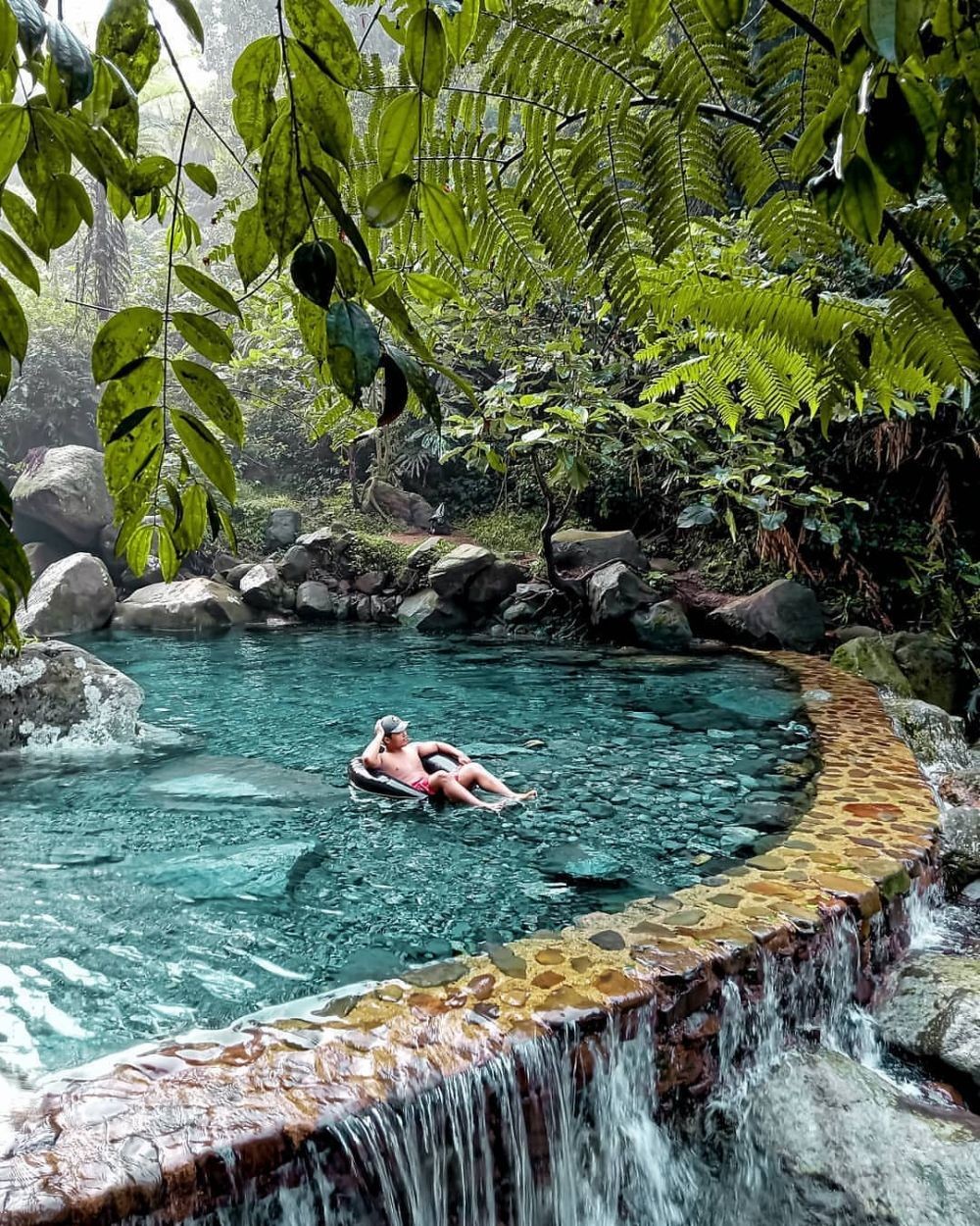 12 Rekomendasi Wisata Alam Yang Indah Di Bogor