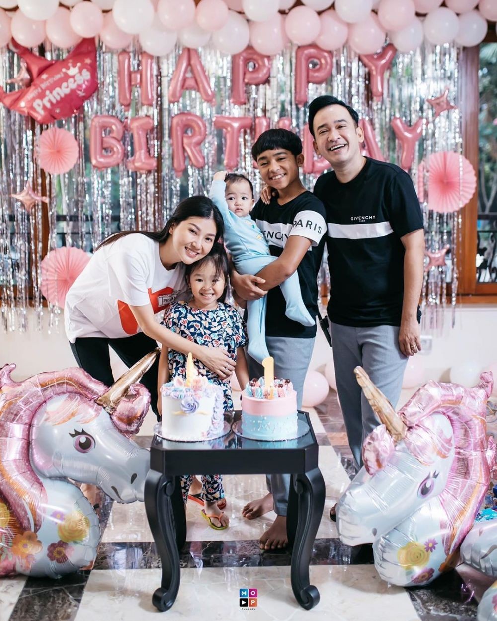 Bikin Kesengsem, 9 Artis Cowok Berdarah Manado Idola Tanah Air