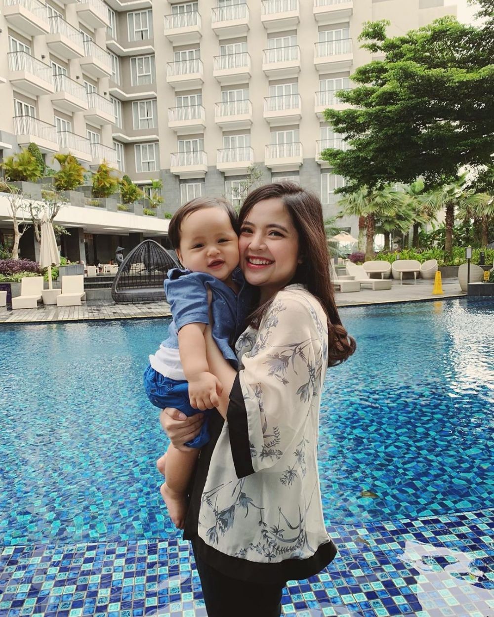 Sadar Kamera, 10 Potret Arrasya Anak Tasya Kamila yang Gemas Abis