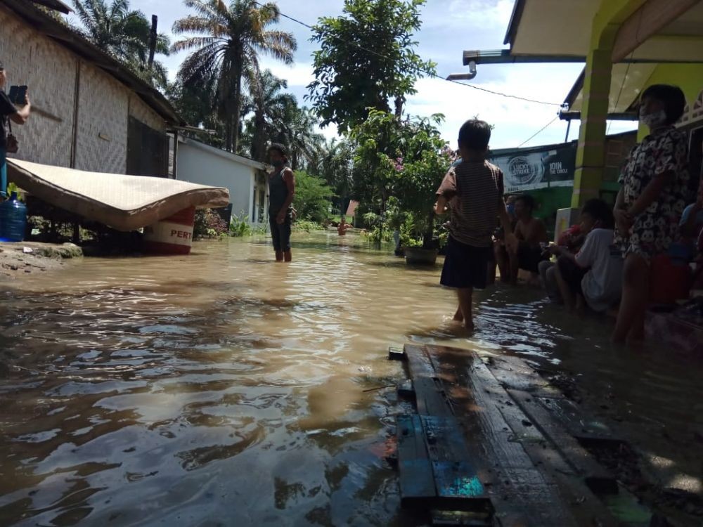 Kena Efek Spring Tide, Pesisir Semarang dan Demak Terendam Banjir Rob